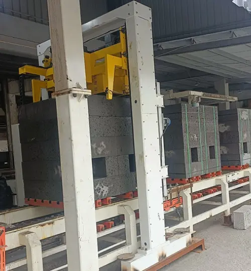 Projeto de linha de produção de blocos com isolamento térmico para clientes de Xinjiang Wensu